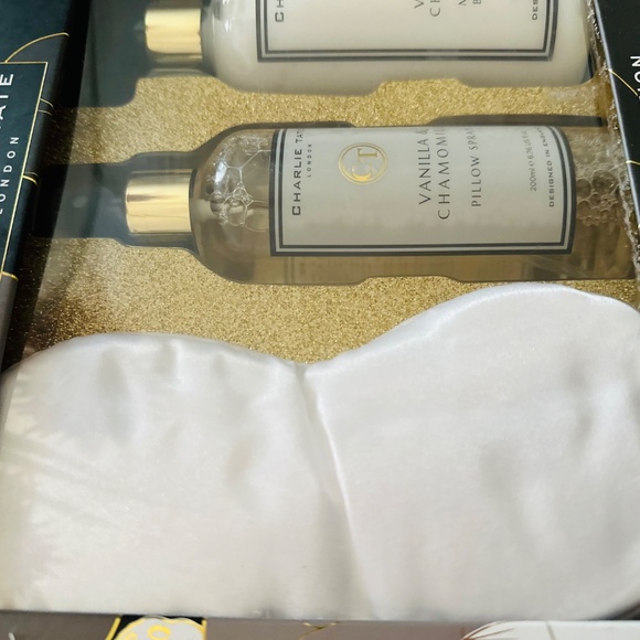 Charlie Tate London Spa Collection Gift Box Set - Picture 2 of 6